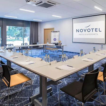 فندق Novotel فروتسواف