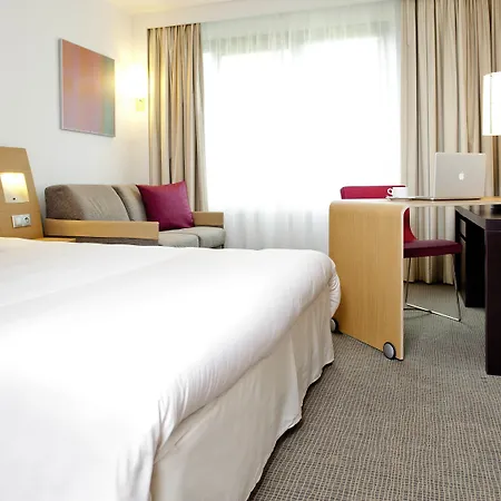 Готель Novotel