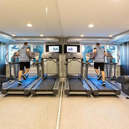 فندق Novotel فروتسواف